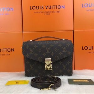 LV Pochette Mètis